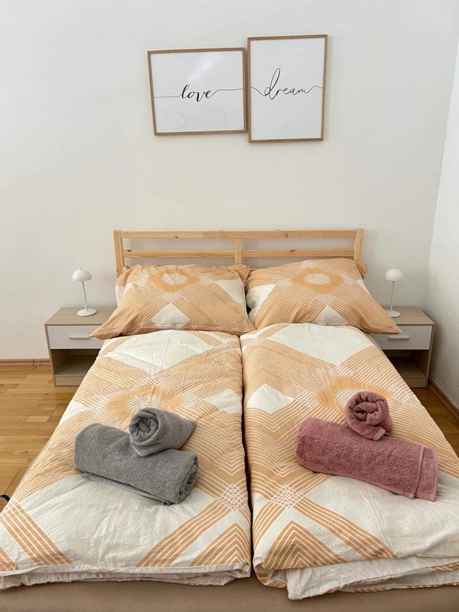Top Location Bécs Kültér fotó